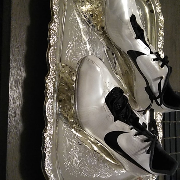 Nike Cleats - Picture 2 of 3
